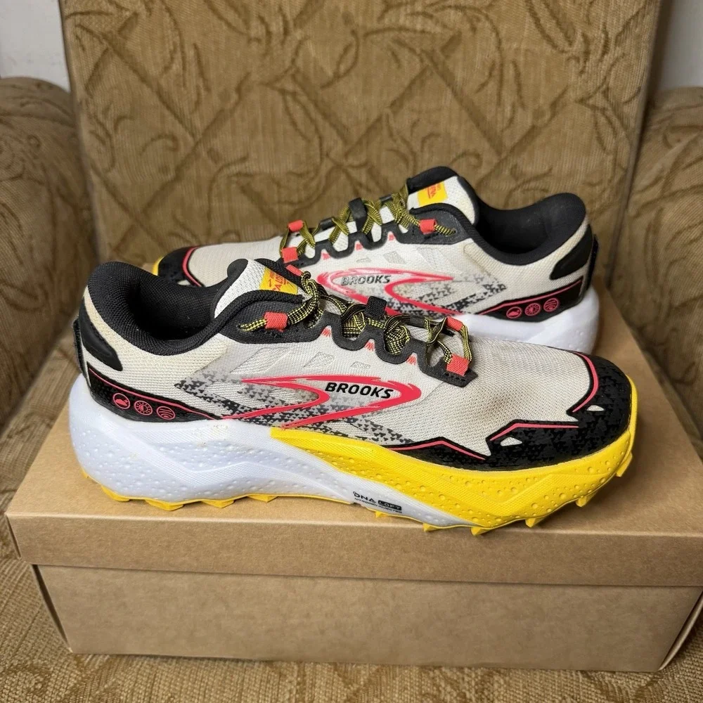 Brooks Caldera 7 Trail Running Shoes Womens 9.5 B Lunar Loft DNA 1204041B094 - Picture 2 of 10